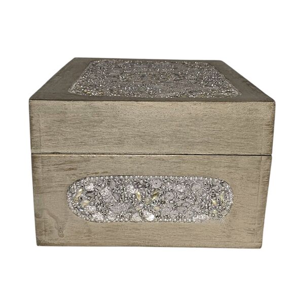 Sparkly Jewlery Box Silver With Sequins & Rhinestones Lightweight Wood 7 x 5 x 3 - Picture 3 of 15